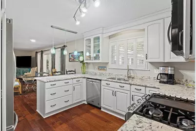1559 Oak Shore Dr, Gulf Breeze, FL 32563 - Photo 12