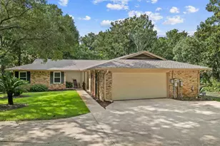 1559 Oak Shore Dr, Gulf Breeze, FL 32563 - Photo 2