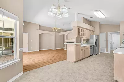 2024 Fountainview Dr, Navarre, FL 32566 - Photo 10
