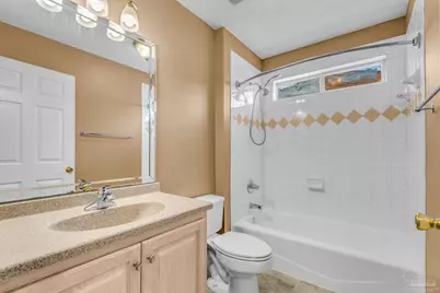 2024 Fountainview Dr, Navarre, FL 32566 - Photo 16