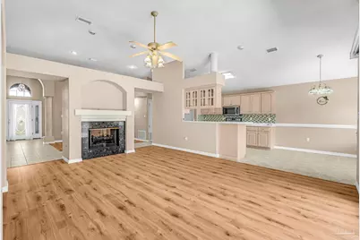 2024 Fountainview Dr, Navarre, FL 32566 - Photo 8