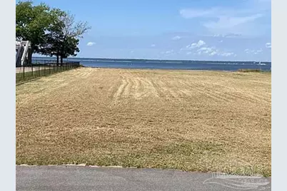 791 Dolphin Rd, Milton, FL 32583 - Photo 2