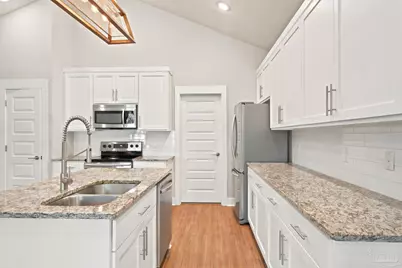 1010 N D St, Pensacola, FL 32501 - Photo 6
