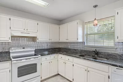 9277 Hansel Dr, Navarre, FL 32566 - Photo 18