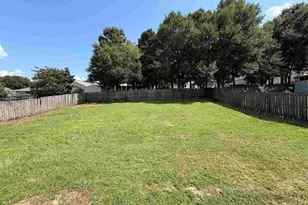 6130 Ashton Woods Cir, Milton, FL 32570 - Photo 10