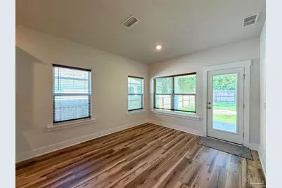 220 Camellia Dr, Cantonment, FL 32533 - Photo 8