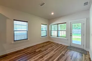 220 Camellia Dr, Cantonment, FL 32533 - Photo 8