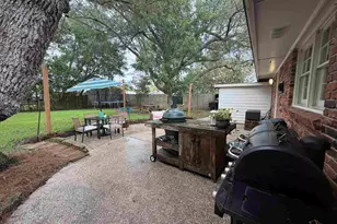208 Hibiscus Ave, Gulf Breeze, FL 32561 - Photo 6