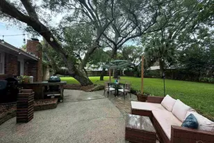 208 Hibiscus Ave, Gulf Breeze, FL 32561 - Photo 4