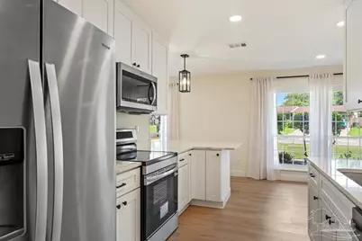 5431 Tomlinson Dr, Pensacola, FL 32526 - Photo 12