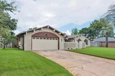 967 Grand Canal St, Gulf Breeze, FL 32563 - Photo 2