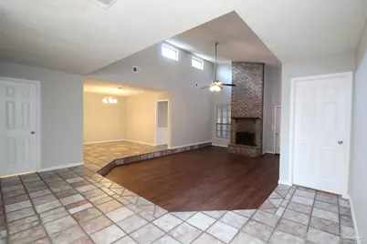 5250 Powrie Dr, Pensacola, FL 32504 - Photo 2