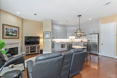 207 W Jackson St #11, Pensacola, FL 32501 - Photo 4
