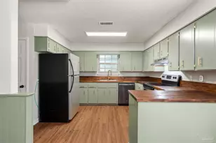 5407 Admiral Doyle Dr, Pensacola, FL 32506 - Photo 12