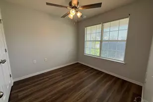1229 Brownfield Rd, Pensacola, FL 32526 - Photo 6