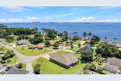 7604 North Shores Dr, Navarre, FL 32566 - Photo 48