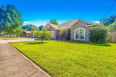 651 NE Powell Dr, Fort Walton Beach, FL 32547 - Photo 2