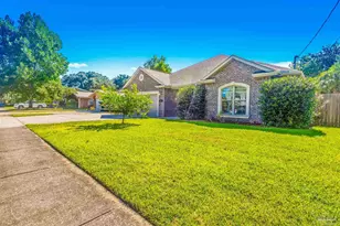651 NE Powell Dr, Fort Walton Beach, FL 32547 - Photo 2