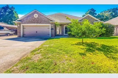 651 NE Powell Dr, Fort Walton Beach, FL 32547 - Photo 1
