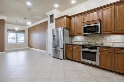 6875 Santa Clara Dr, Navarre, FL 32566 - Photo 4