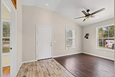 6733 Oakcliff Rd, Pensacola, FL 32526 - Photo 14