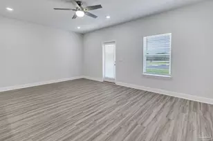 5713 Stellarjay St, Gulf Breeze, FL 32563 - Photo 10