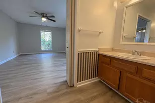 8047 Charter Oaks Dr, Pensacola, FL 32514 - Photo 10