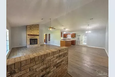 8047 Charter Oaks Dr, Pensacola, FL 32514 - Photo 2