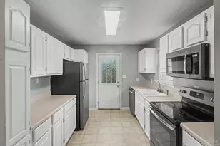 6810 Myra Ln, Molino, FL 32577 - Photo 10