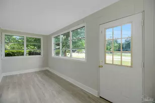 1322 Wisteria Ave, Pensacola, FL 32507 - Photo 10