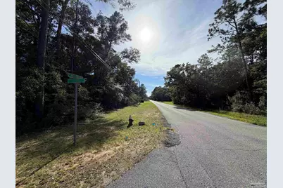 000 De La Rue Dr, Milton, FL 32583 - Photo 2