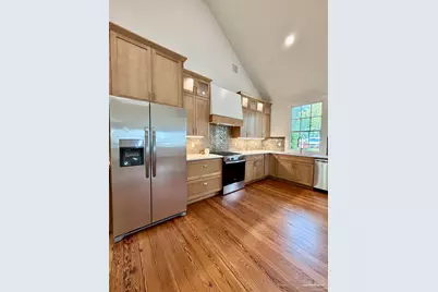 217 N Barcelona, Pensacola, FL 32502 - Photo 2