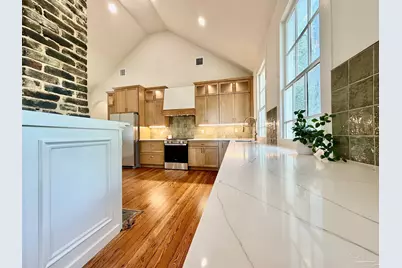 217 N Barcelona, Pensacola, FL 32502 - Photo 8