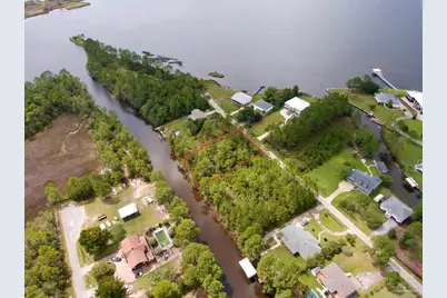 8025 Virginia Ln, Milton, FL 32583 - Photo 6