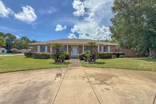 6921 Kitty Hawk Dr, Pensacola, FL 32506 - Photo 2
