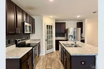 6420 Churchill Cir, Milton, FL 32583 - Photo 10