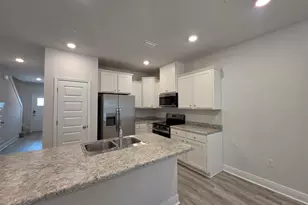 9011 Golden Eye Dr, Pensacola, FL 32506 - Photo 4
