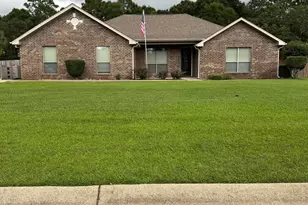 9104 Iron Gate Blvd, Milton, FL 32570 - Photo 1