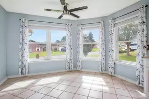 6853 Rickwood Dr, Pensacola, FL 32526 - Photo 6