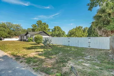 5365 Harmony Ln, Gulf Breeze, FL 32563 - Photo 46