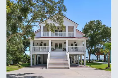 5485 Soundside Dr, Gulf Breeze, FL 32563 - Photo 1