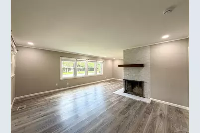 1815 Hallmark Dr, Pensacola, FL 32503 - Photo 6