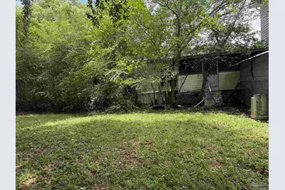 2127 S Fairfield Dr #0, Pensacola, FL 32507 - Photo 6