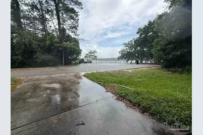 2127 S Fairfield Dr #0, Pensacola, FL 32507 - Photo 2