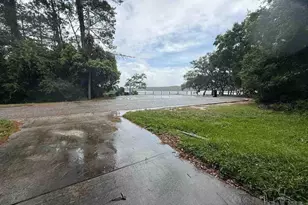 2127 S Fairfield Dr, Pensacola, FL 32507 - Photo 2