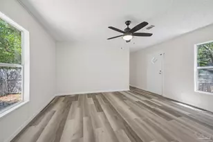 2981 Crittenden Dr, Navarre, FL 32566 - Photo 10