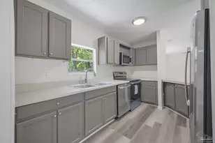 2981 Crittenden Dr, Navarre, FL 32566 - Photo 18