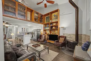 1020 E Jordan St, Pensacola, FL 32503 - Photo 2