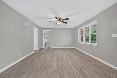 6425 Aspen Ave, Milton, FL 32570 - Photo 8