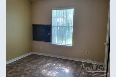 2301 W Mallory St, Pensacola, FL 32505 - Photo 10